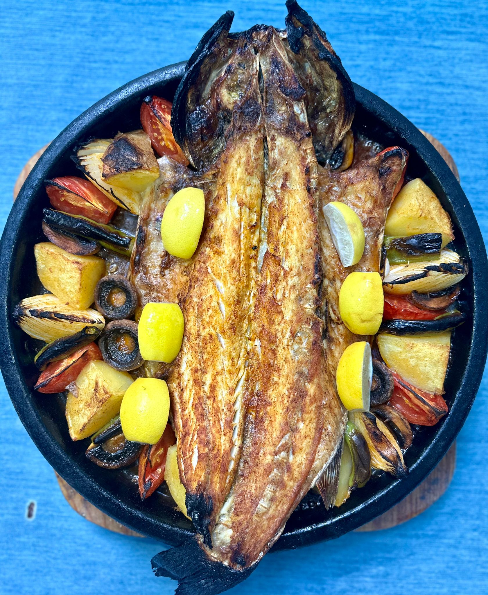 Kiremitte Deniz Levreği Menü (1.5 kg)